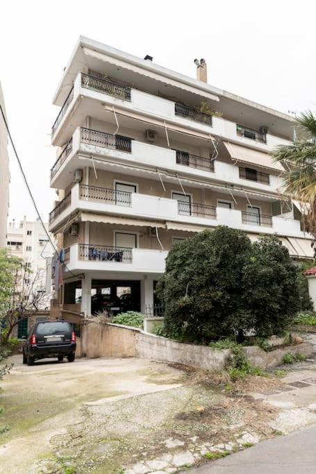 Apartment At Ano Glifada. Athens Exterior photo