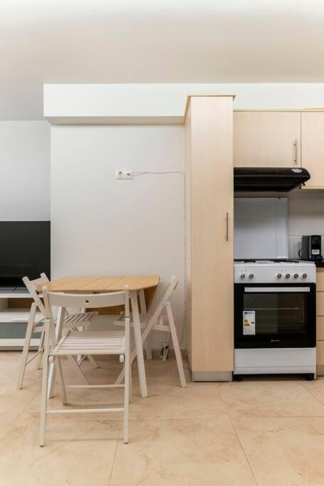 Apartment At Ano Glifada. Athens Exterior photo