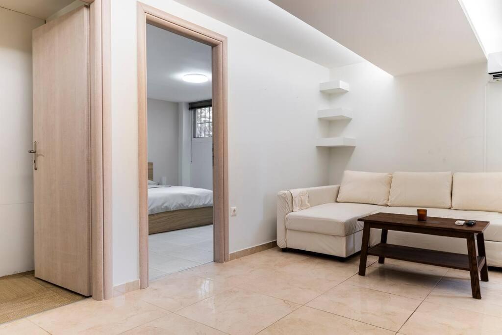Apartment At Ano Glifada. Athens Exterior photo
