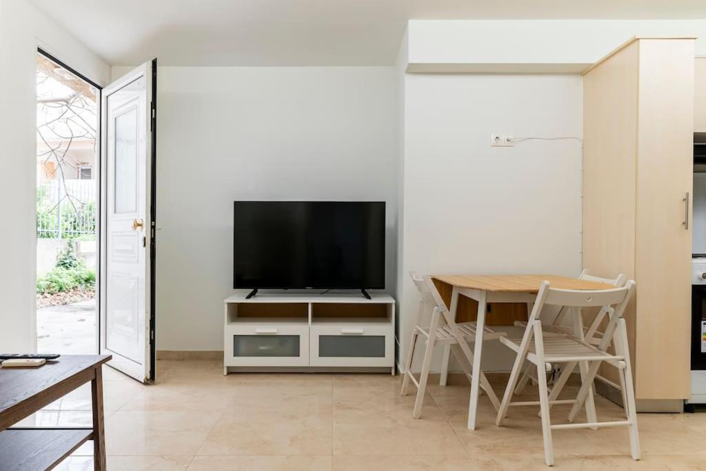 Apartment At Ano Glifada. Athens Exterior photo