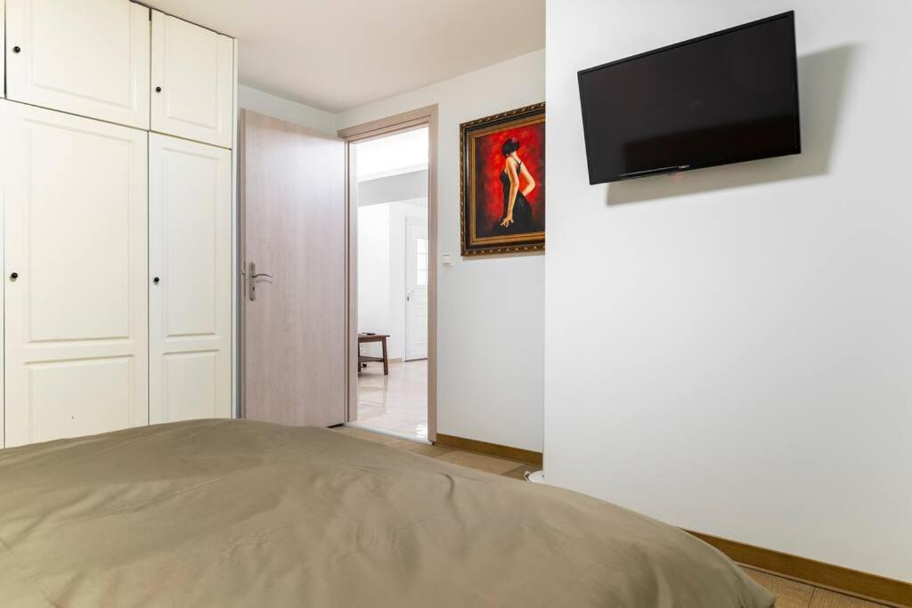 Apartment At Ano Glifada. Athens Exterior photo