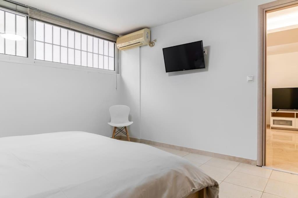 Apartment At Ano Glifada. Athens Exterior photo